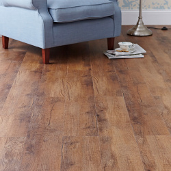 distressed_oak_display